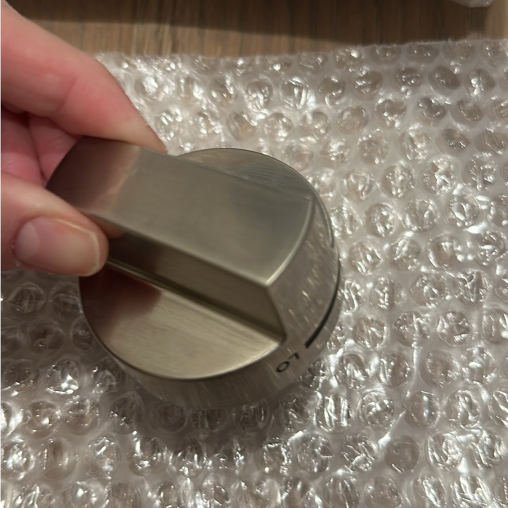 6 Genuine Thermador Range Knobs NEW